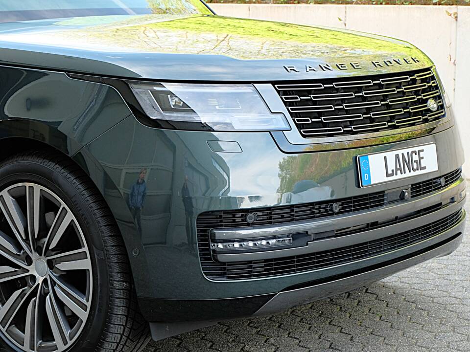 Image 18/61 of Land Rover Range Rover D350 (2025)