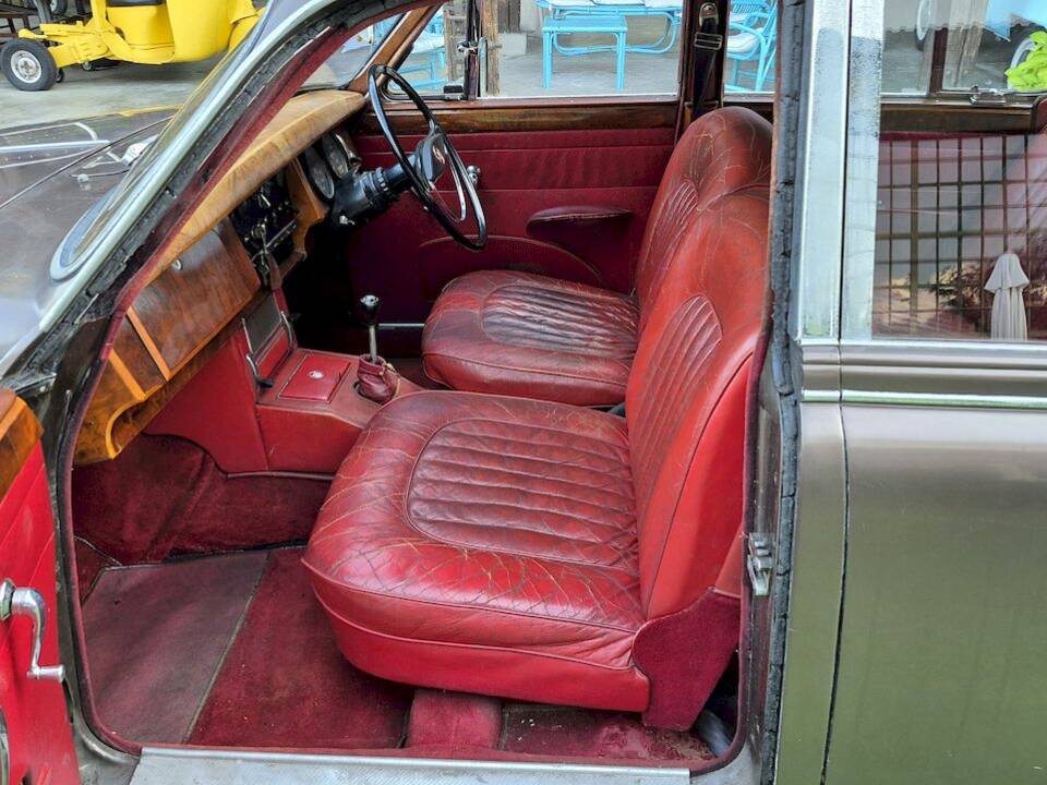 Bild 55/76 von Jaguar Mk II 2.4 (1963)