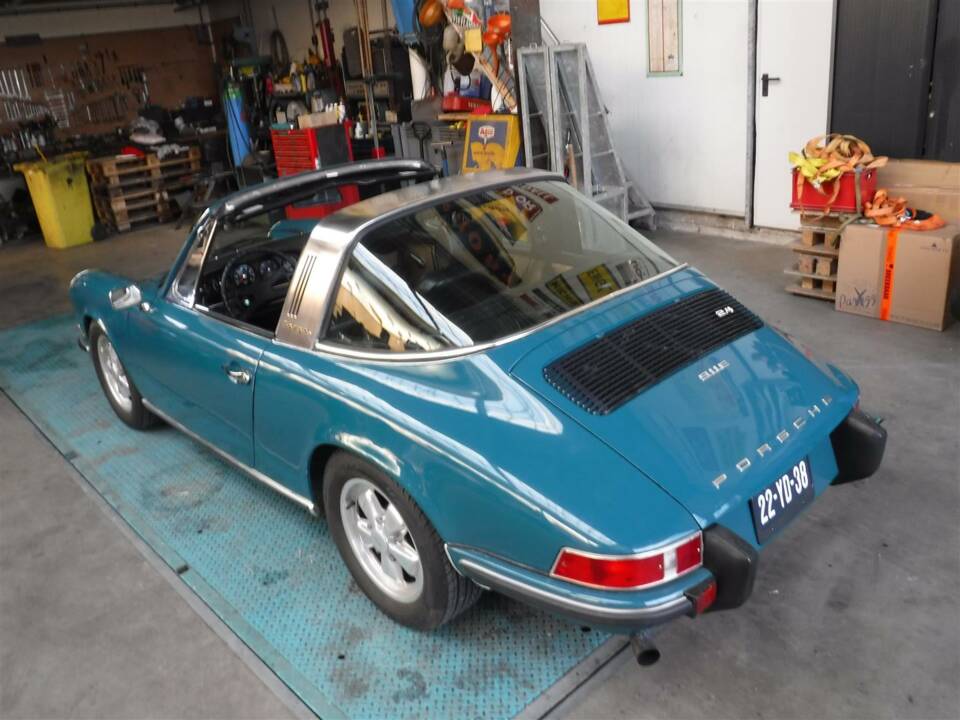 Image 37/50 of Porsche 911 2.4 E (1973)