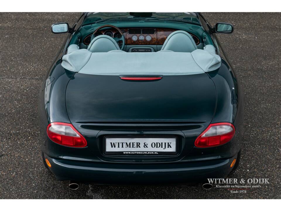 Bild 29/33 von Jaguar XKR (1999)