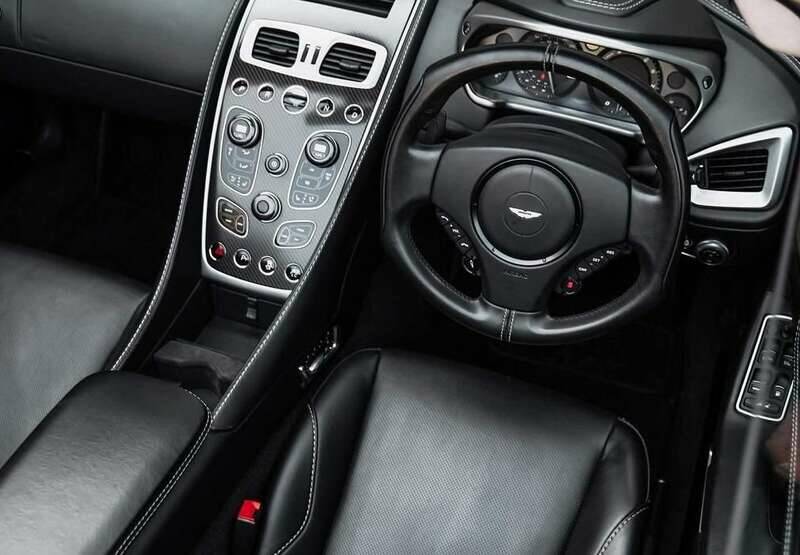 Image 21/50 of Aston Martin Vanquish Volante (2014)