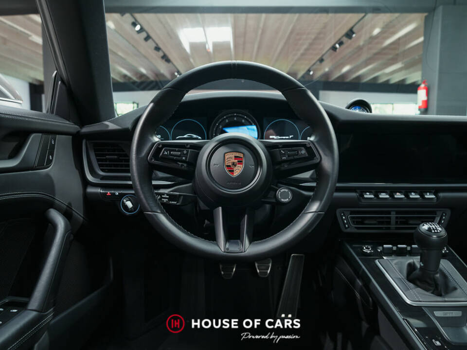 Image 15/25 of Porsche 911 Carrera T (2023)