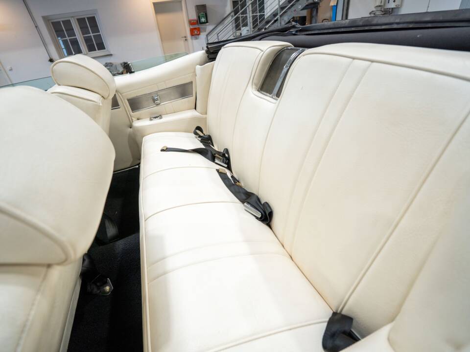 Bild 21/38 von Buick Wildcat Convertible (1969)