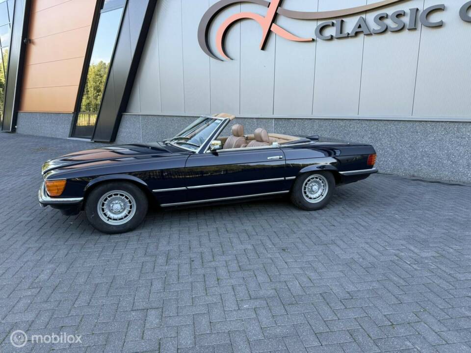Image 12/22 de Mercedes-Benz 560 SL (1984)