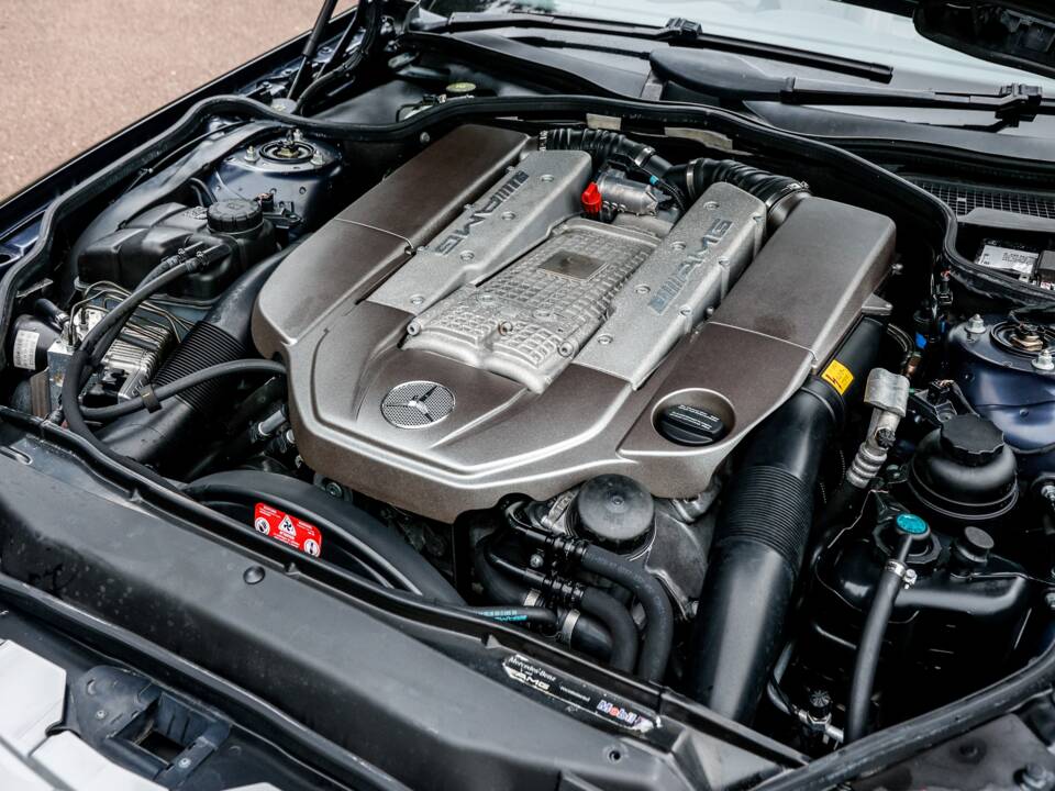 Image 5/41 of Mercedes-Benz SL 55 AMG (2003)