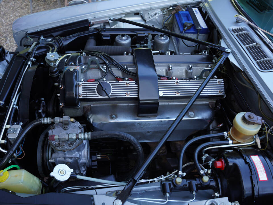 Bild 13/50 von Jaguar XJ 6 C 4.2 (1975)
