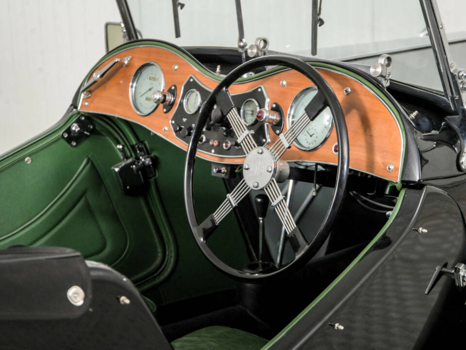 Image 28/50 of MG TC (1947)