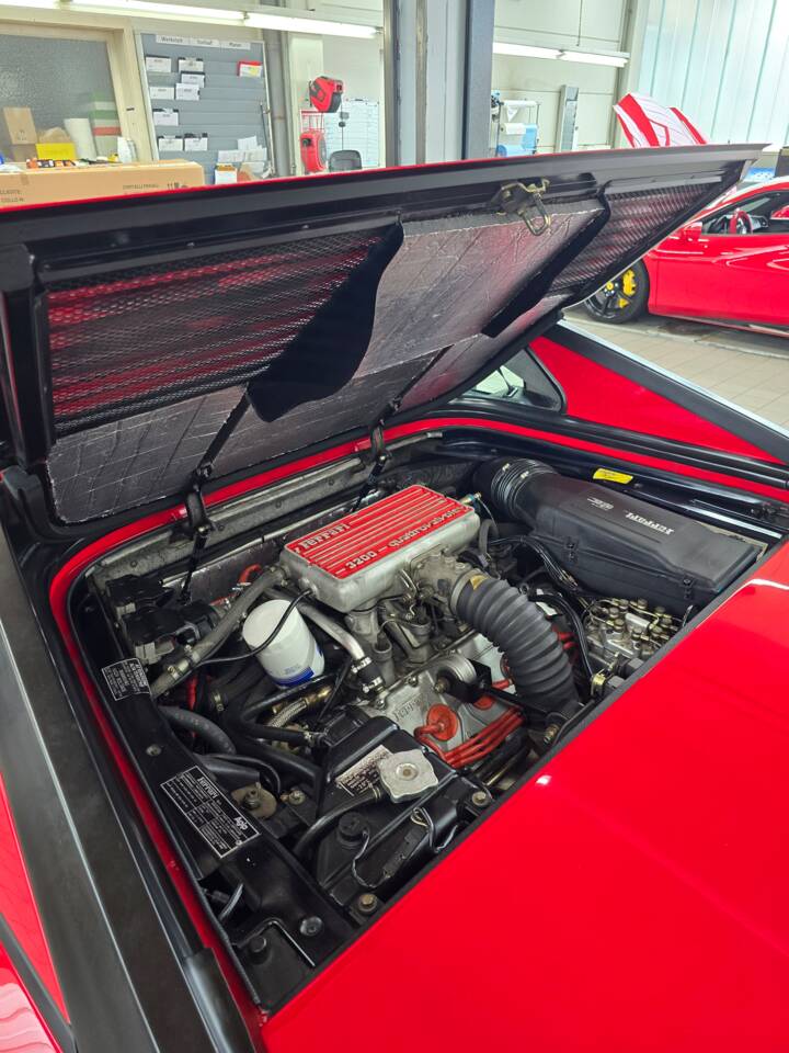 Image 23/33 of Ferrari Mondial 3.2 (1986)