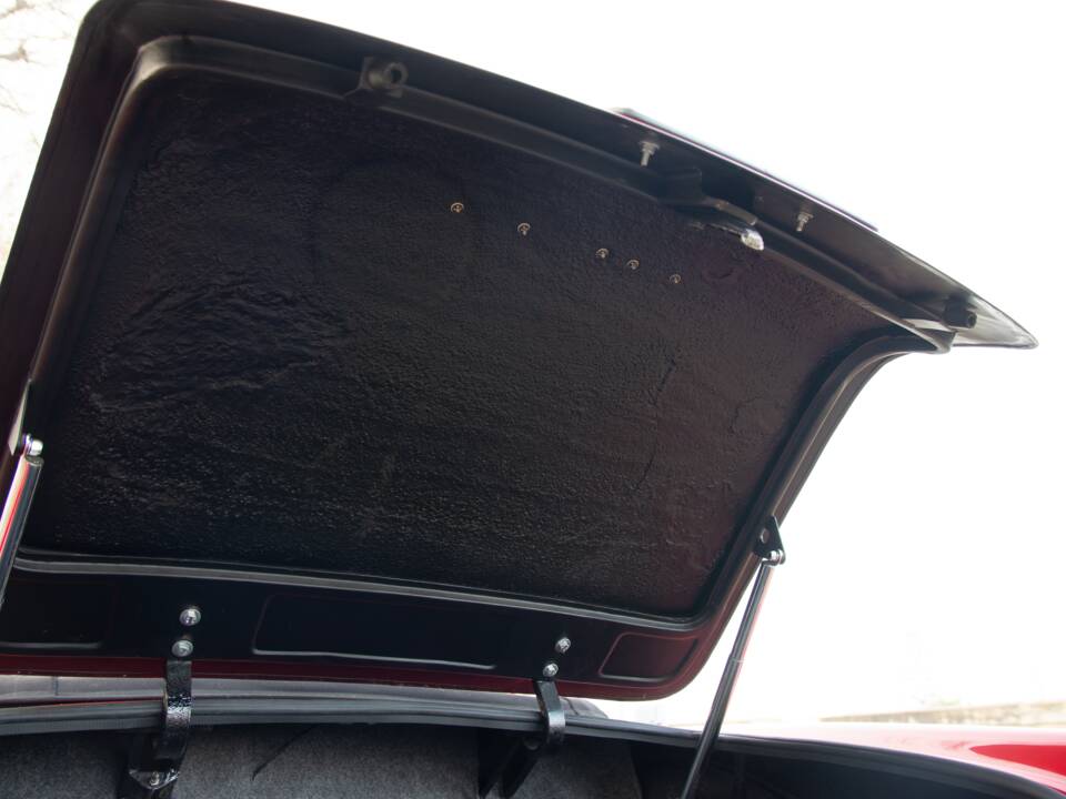 Immagine 61/94 di Alfa Romeo 2600 Spider (1964)