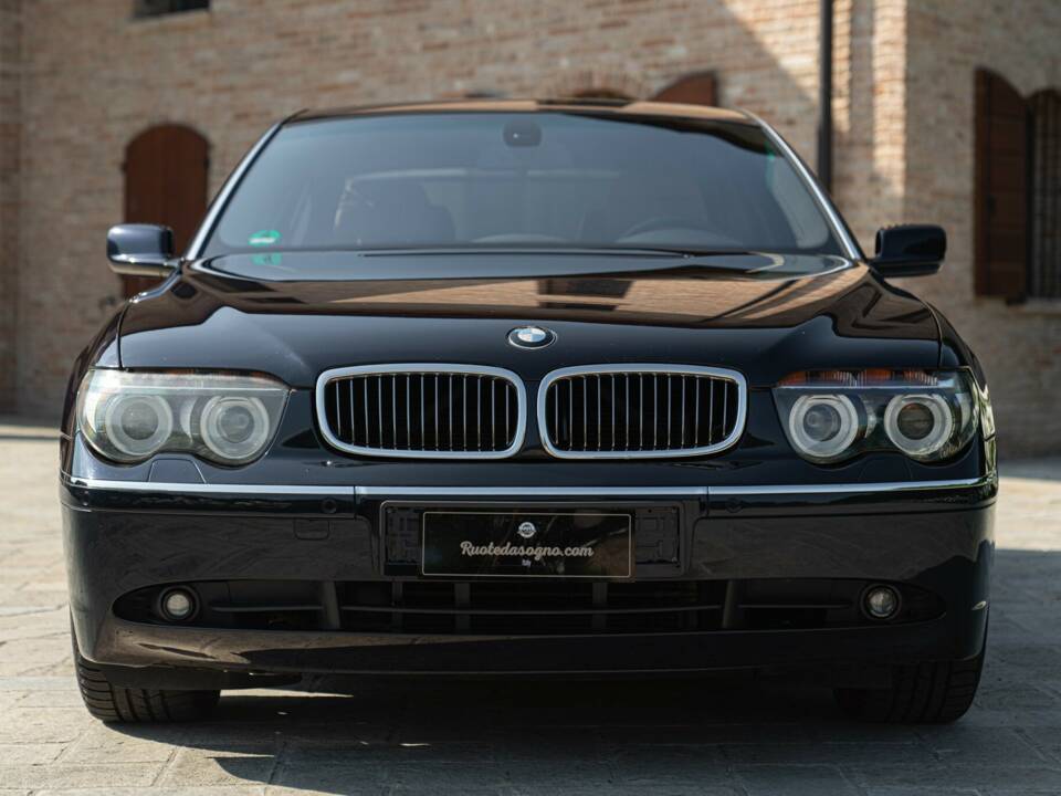 Bild 3/50 von BMW 745Li (2001)
