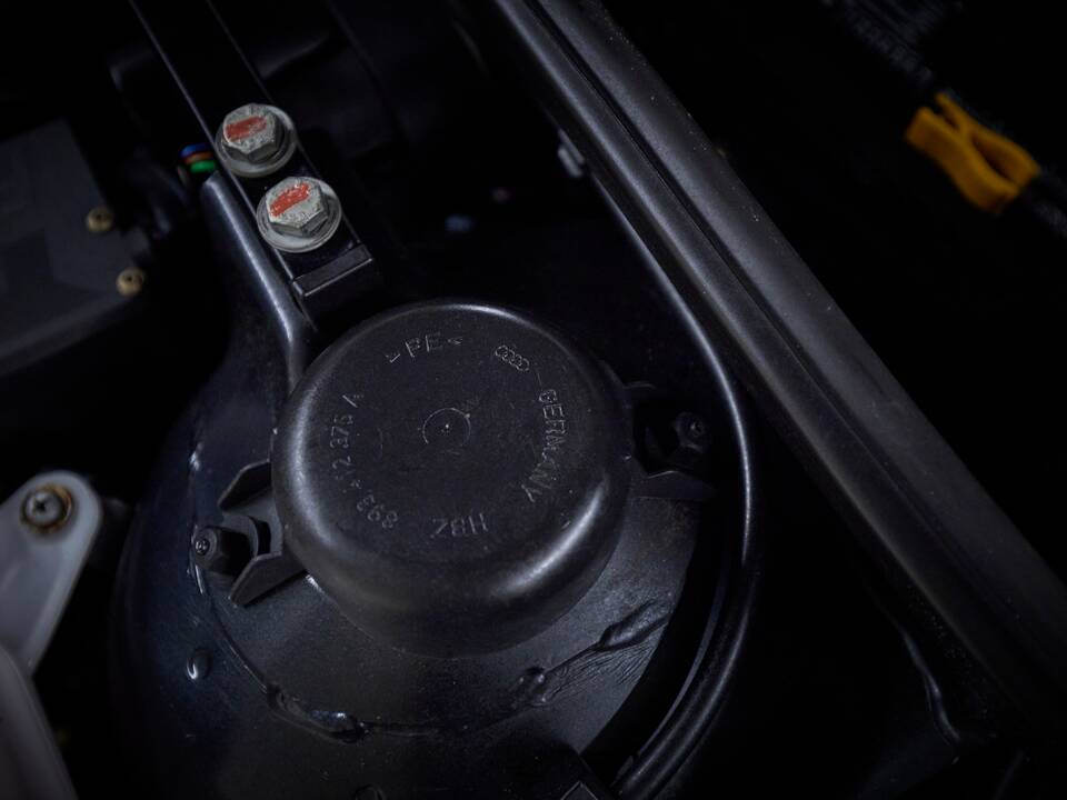 Image 85/99 of Audi RS2 Avant (1994)