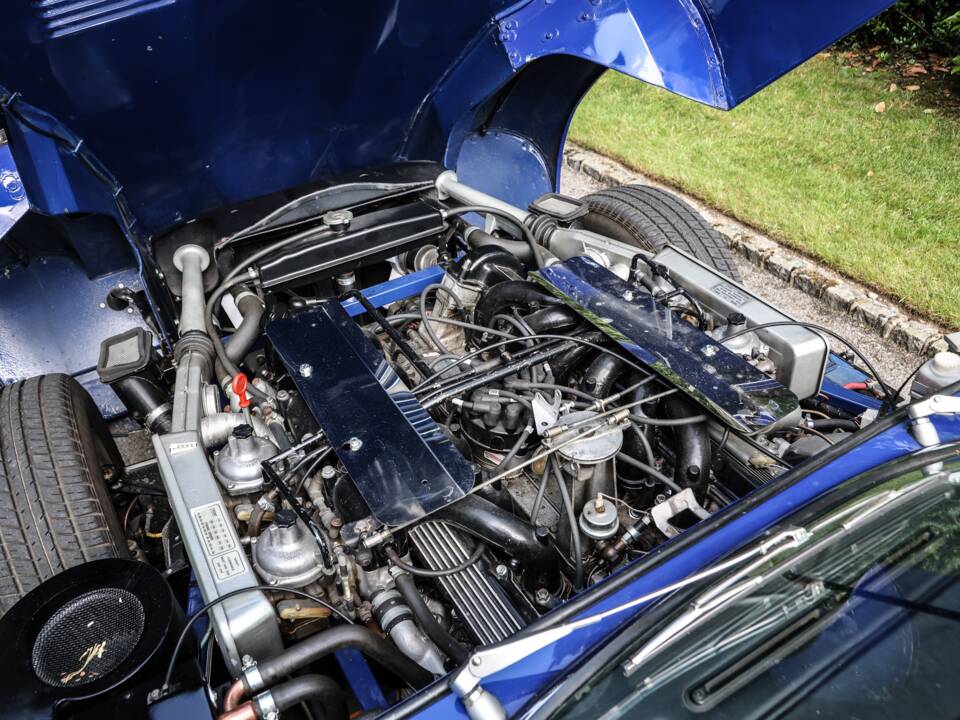 Image 27/43 de Jaguar Type E V12 (1974)