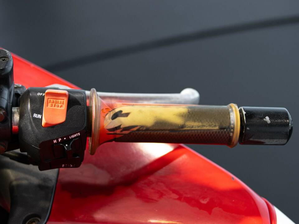 Immagine 41/49 di Honda CBR 1000 RR Fireblade (1995)