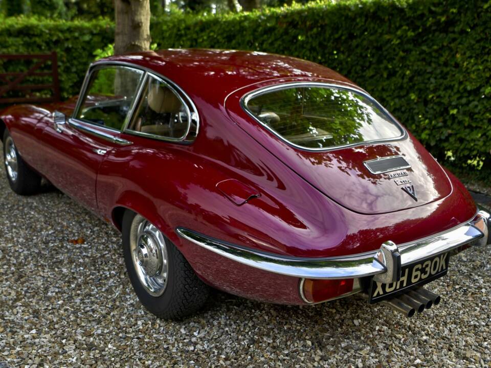 Imagen 10/50 de Jaguar E-Type V12 (2+2) (1972)