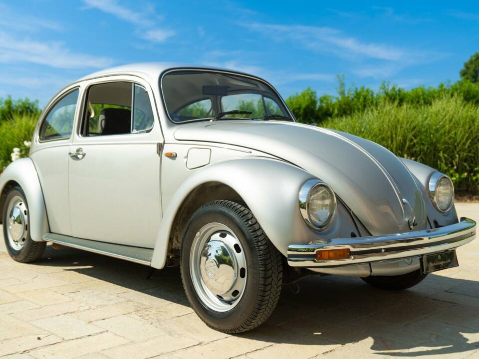 Imagen 9/46 de Volkswagen Beetle 1200 &quot;Jeans Bug&quot; (1982)