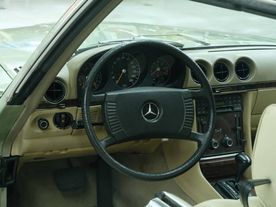 Image 32/50 de Mercedes-Benz 450 SLC 5,0 (1978)