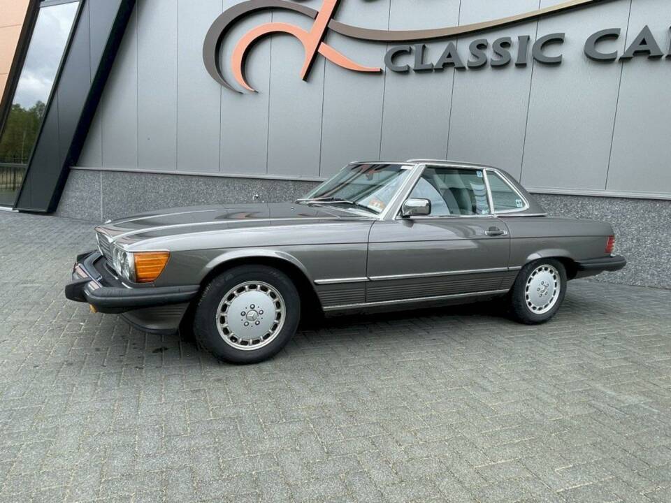 Image 3/36 of Mercedes-Benz 560 SL (1986)