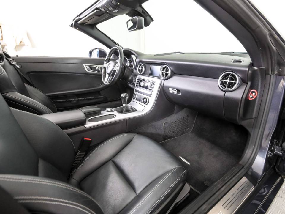Immagine 9/50 di Mercedes-Benz SLK 200 (2011)