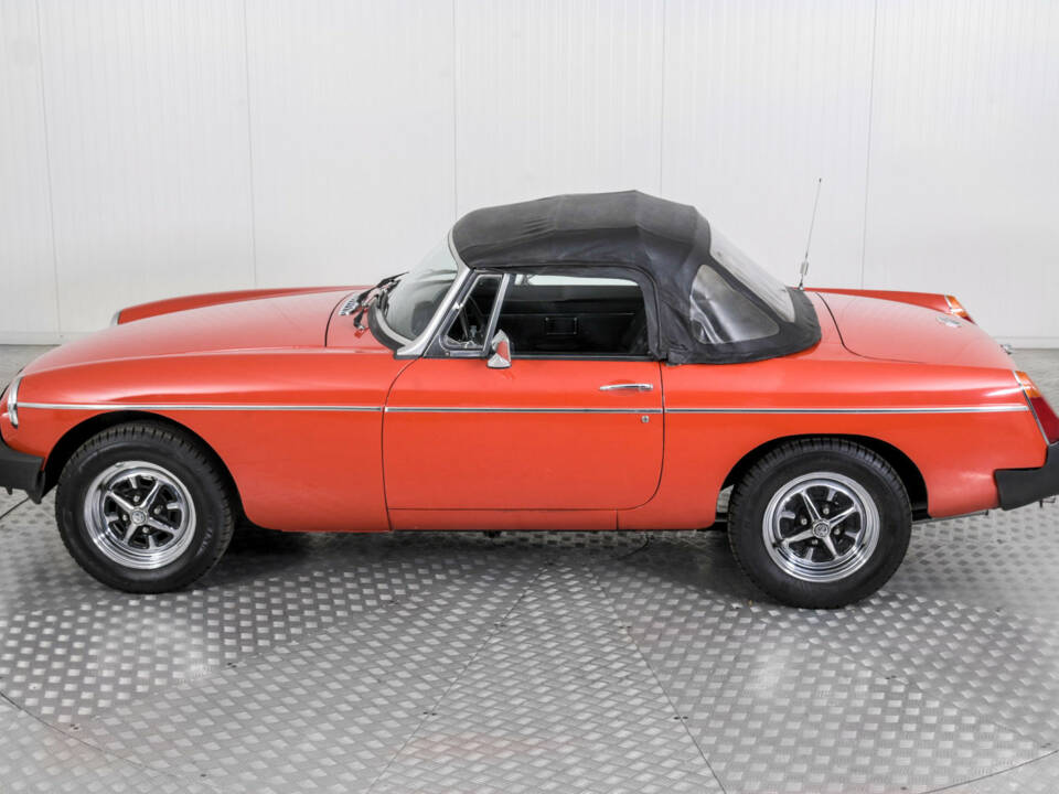 Image 50/50 of MG MGB (1976)