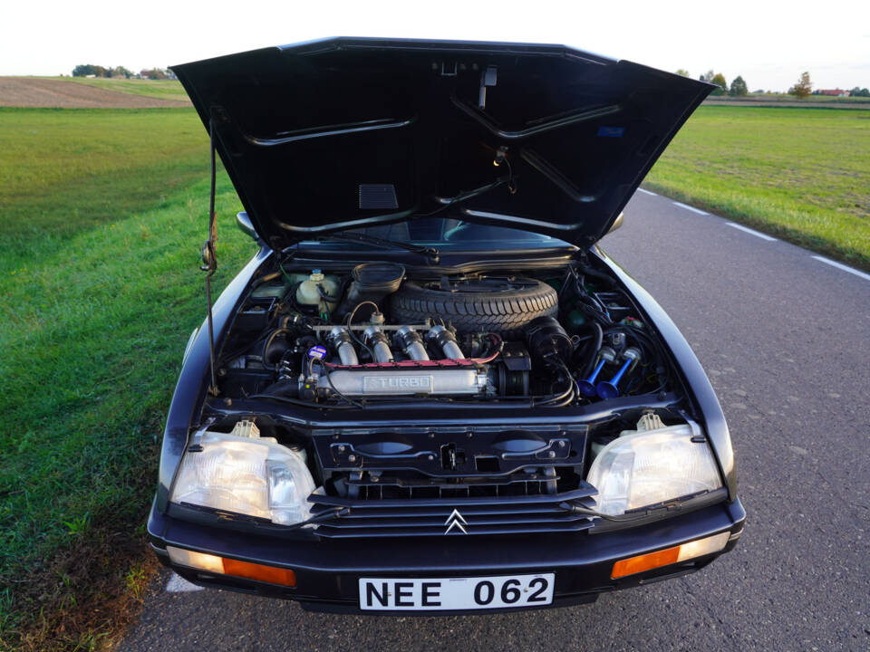 Image 31/34 of Citroën CX 25 GTI Turbo 2 (1988)