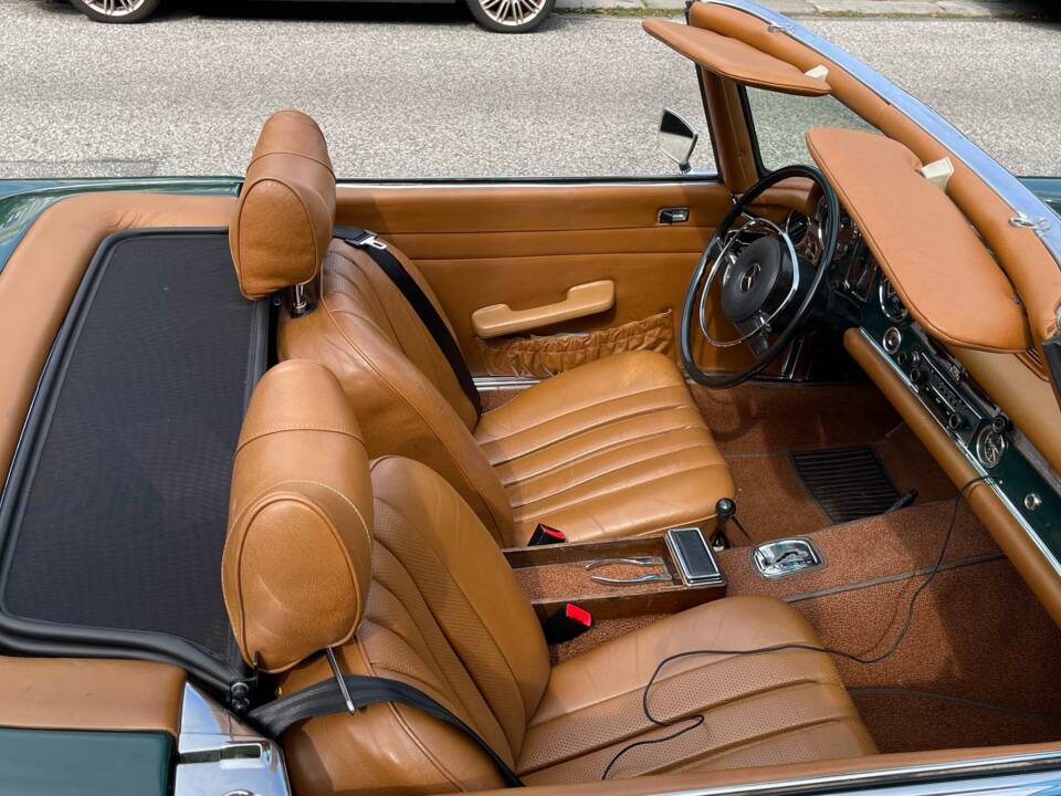 Immagine 33/69 di Mercedes-Benz 280 SL (1971)