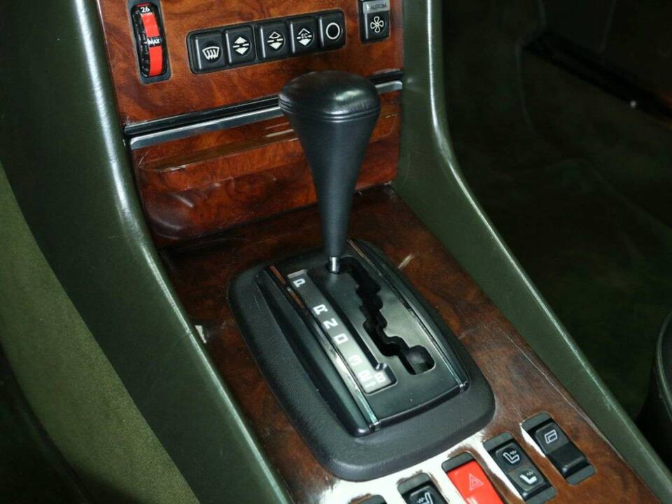 Imagen 18/50 de Mercedes-Benz 380 SL (1984)