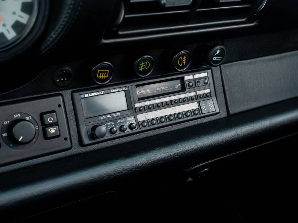 Bild 24/33 von Porsche 911 Turbo 3.6 (1993)