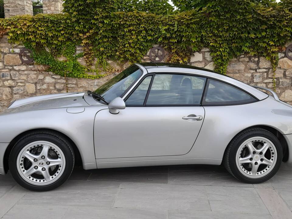 Imagen 3/15 de Porsche 911 Carrera (1996)