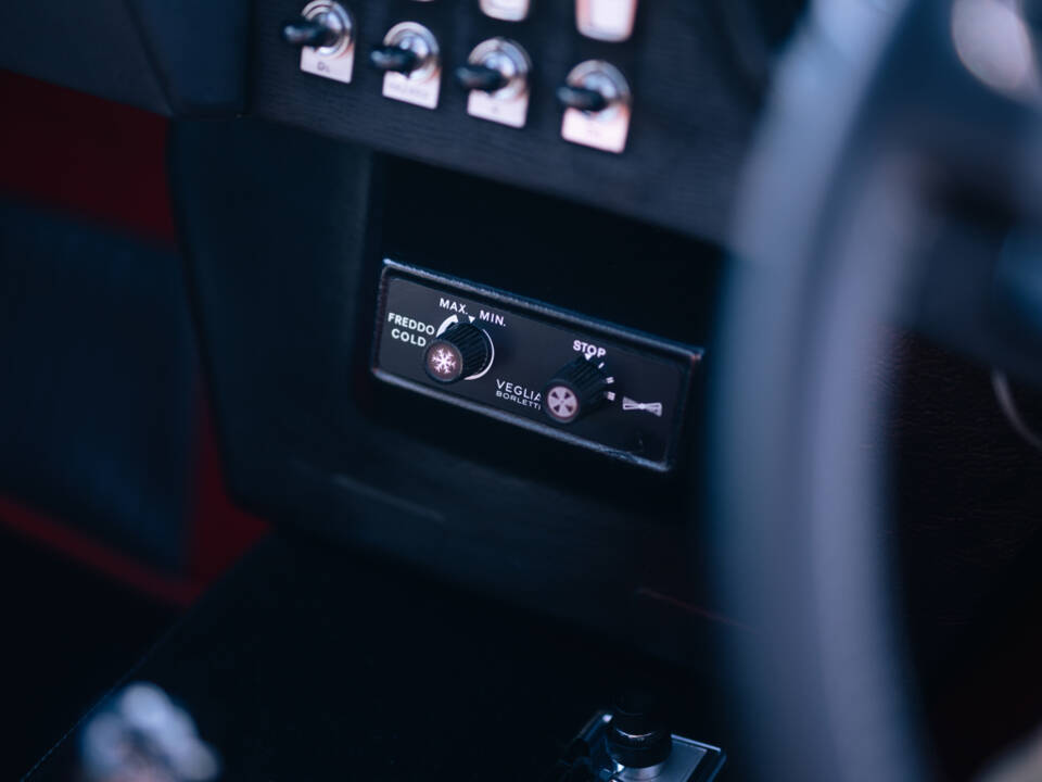 Immagine 25/50 di Ferrari 365 GTB&#x2F;4 Daytona (1973)