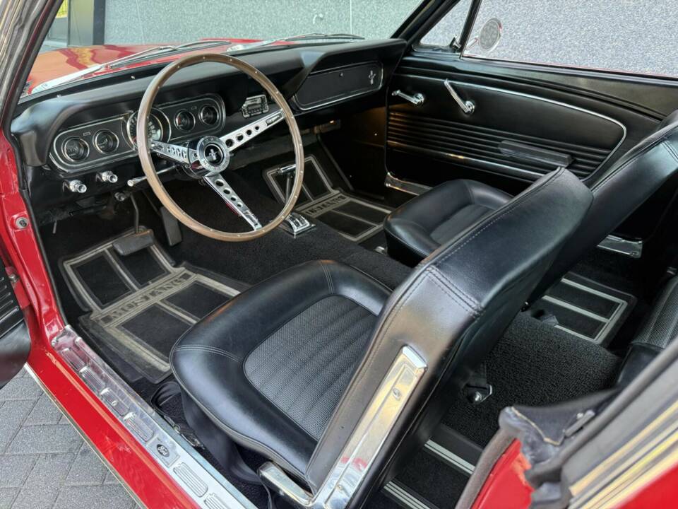 Image 23/50 de Ford Mustang 390 GTA (1966)