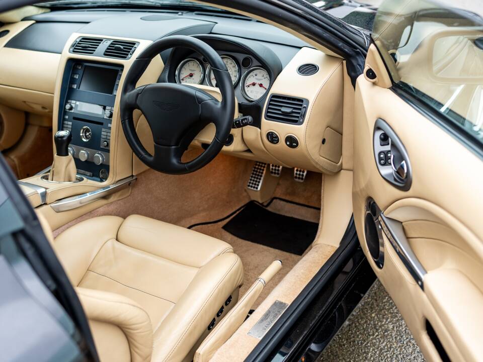 Afbeelding 4/50 van Aston Martin V12 Vanquish S (2007)