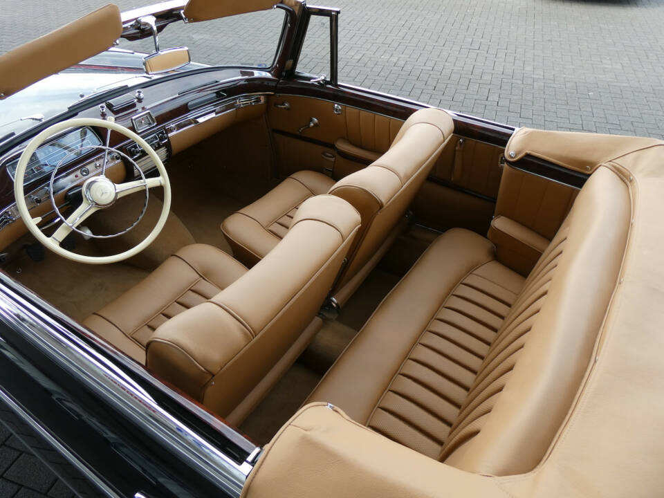 Imagen 15/24 de Mercedes-Benz 220 SE Cabriolet (1959)