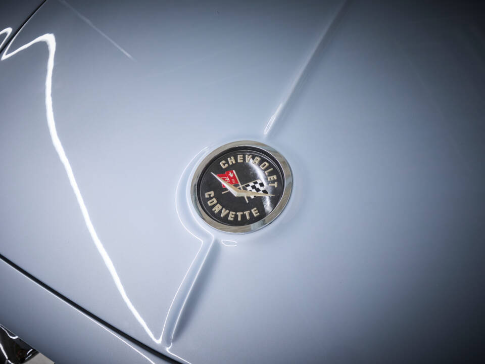 Image 16/78 of Chevrolet Corvette (1962)