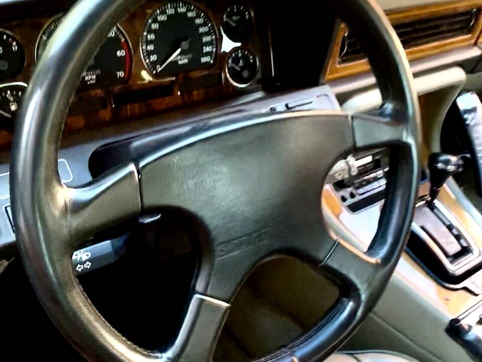 Bild 49/51 von Jaguar XJR 4.0 Sport (1991)