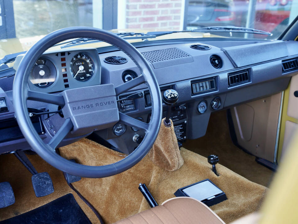 Bild 50/50 von Land Rover Range Rover Classic (1982)