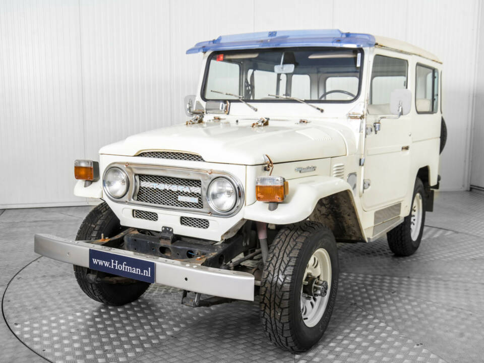 Image 18/50 of Toyota Land Cruiser BJ 43 (1977)
