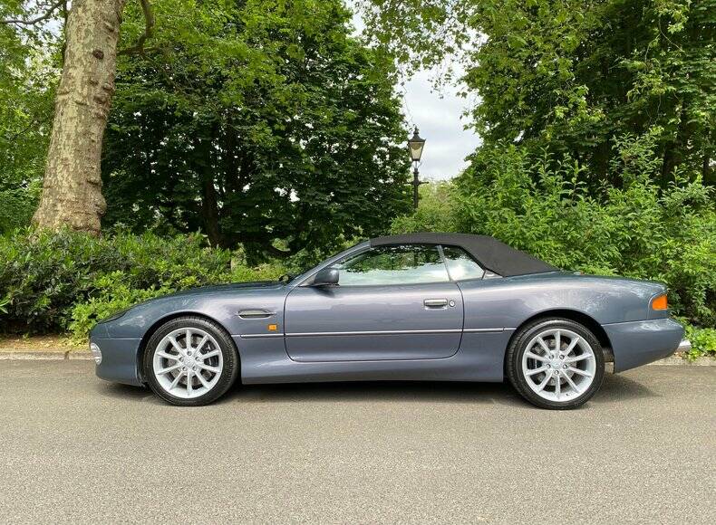 Bild 11/50 von Aston Martin DB 7 Vantage Volante (2002)