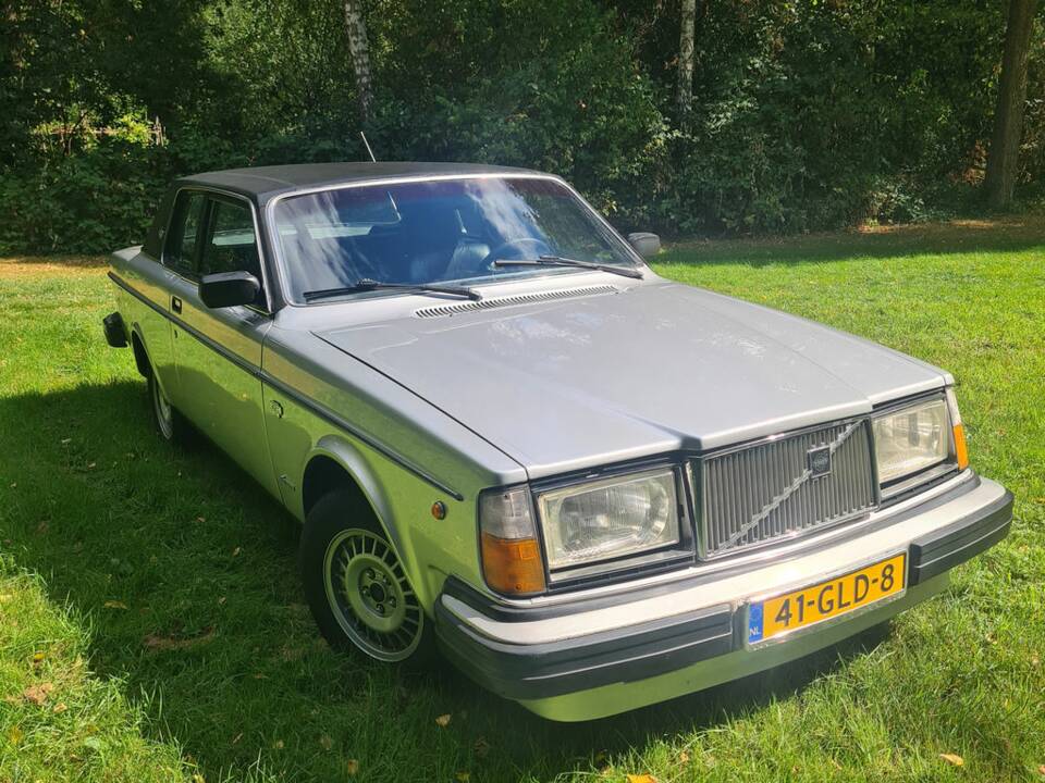 Image 1/8 de Volvo 262 C Bertone (1979)