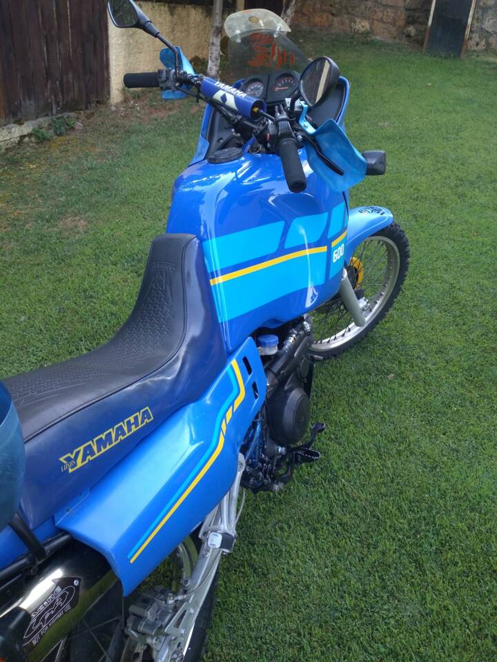 Bild 16/24 von Yamaha DUMMY (1988)