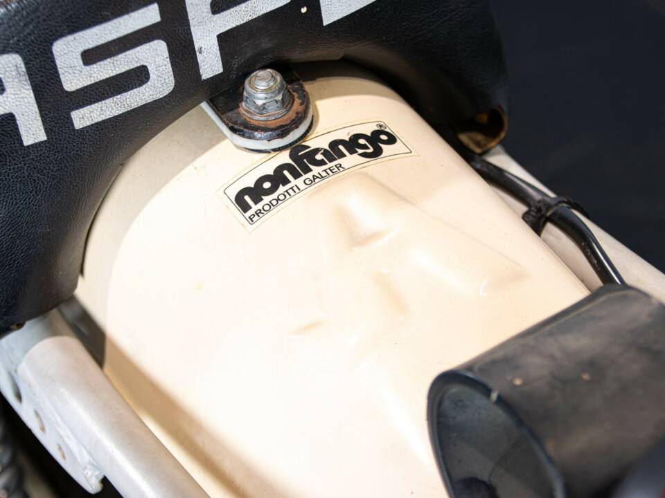 Image 31/50 of Aspes DUMMY (1983)