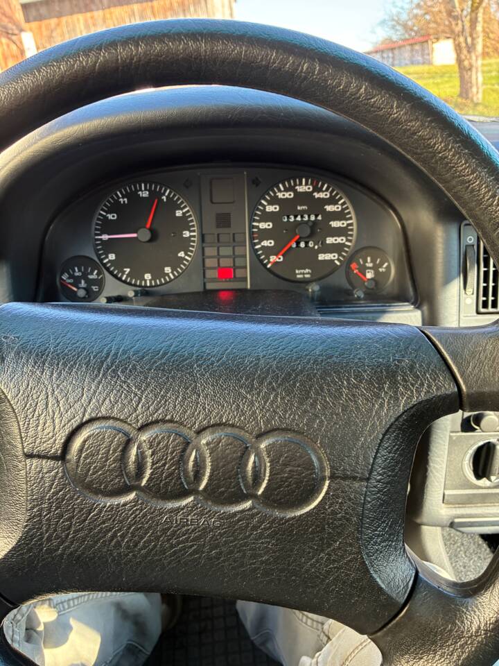 Imagen 12/16 de Audi 80 - 2.0 E (1994)