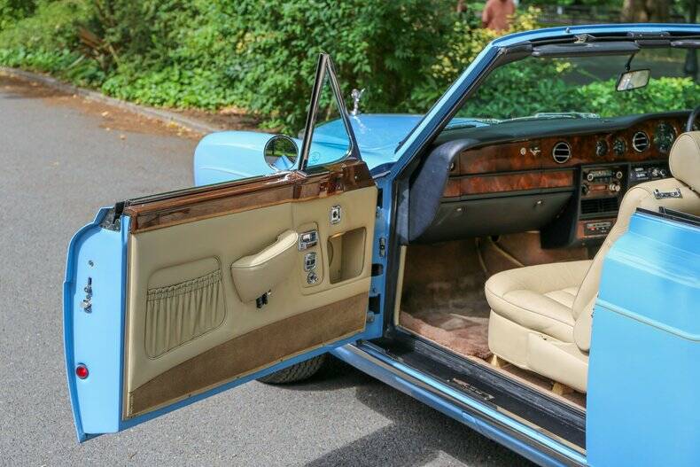 Afbeelding 32/50 van Rolls-Royce Corniche I (1977)
