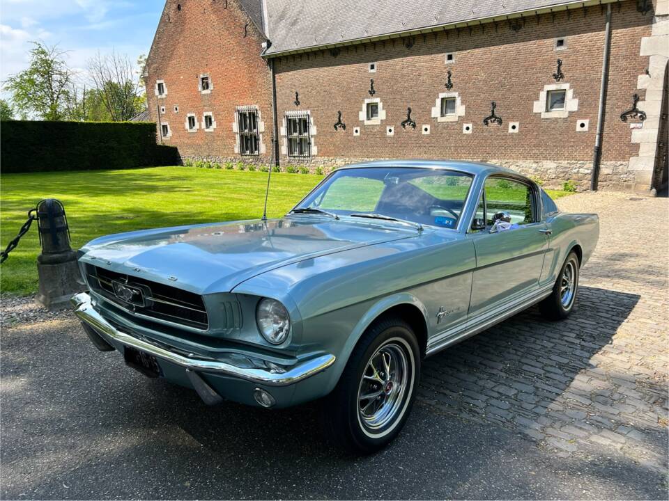 Immagine 2/25 di Ford Mustang 200 (1965)