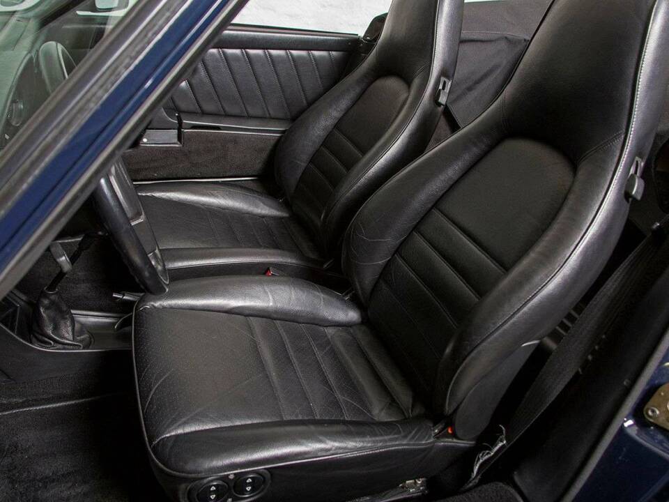 Bild 27/36 von Porsche 911 Carrera 3.2 (1987)