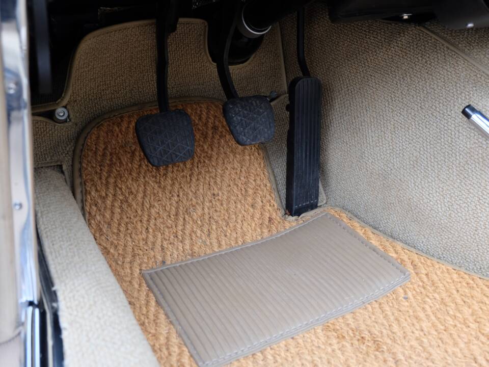 Immagine 32/66 di Mercedes-Benz 280 SL (1969)