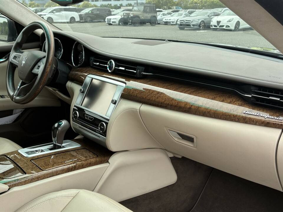 Image 21/56 of Maserati Quattroporte S (2015)