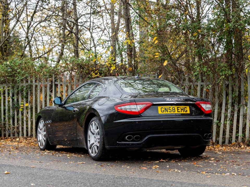 Bild 3/50 von Maserati GranTurismo 4.2 (2008)