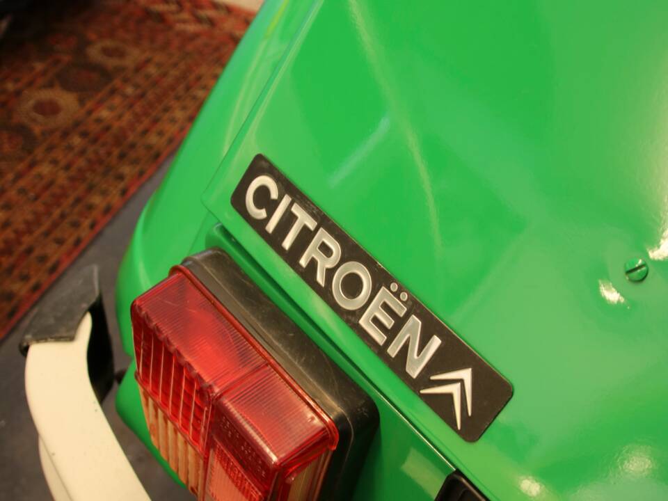 Image 24/35 de Citroën 2 CV 6 (1987)