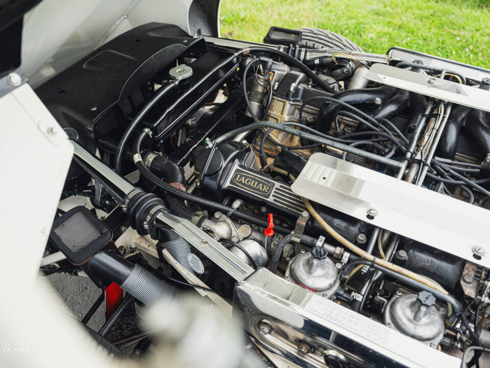 Image 18/20 de Jaguar Type E V12 (1972)