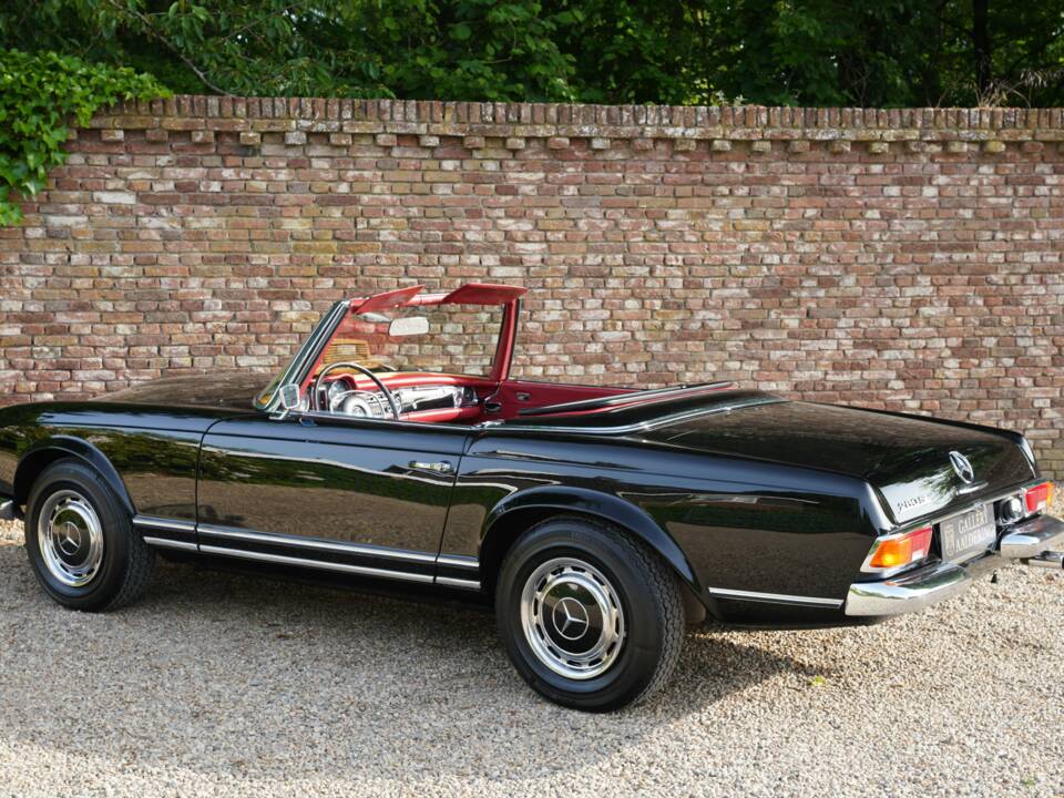 Imagen 17/50 de Mercedes-Benz 280 SL (1969)